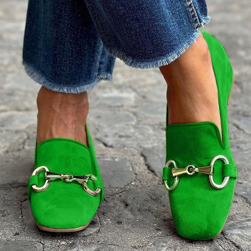 MOCASSINO CON DETTAGLIO METALLICO